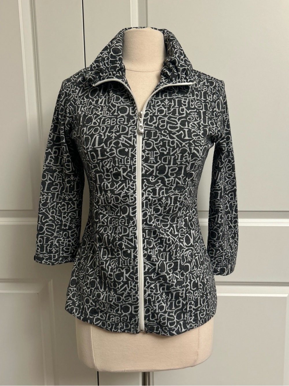 TONIA DEBELLIS size M Poly Cotton Knit 3/4 Sleeve Zip Front Jacket Ruched collar